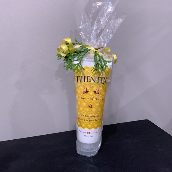 Thentix™ A Touch of Honey™ Skin Conditioner 4oz unscented!
“MADE IN CANADA” - Picture 5 of 5